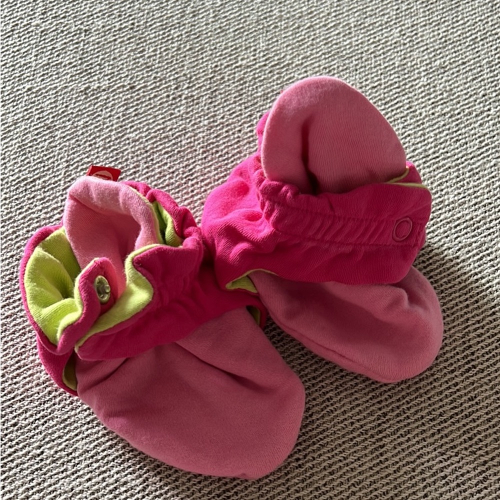Zutano booties 18mths like new